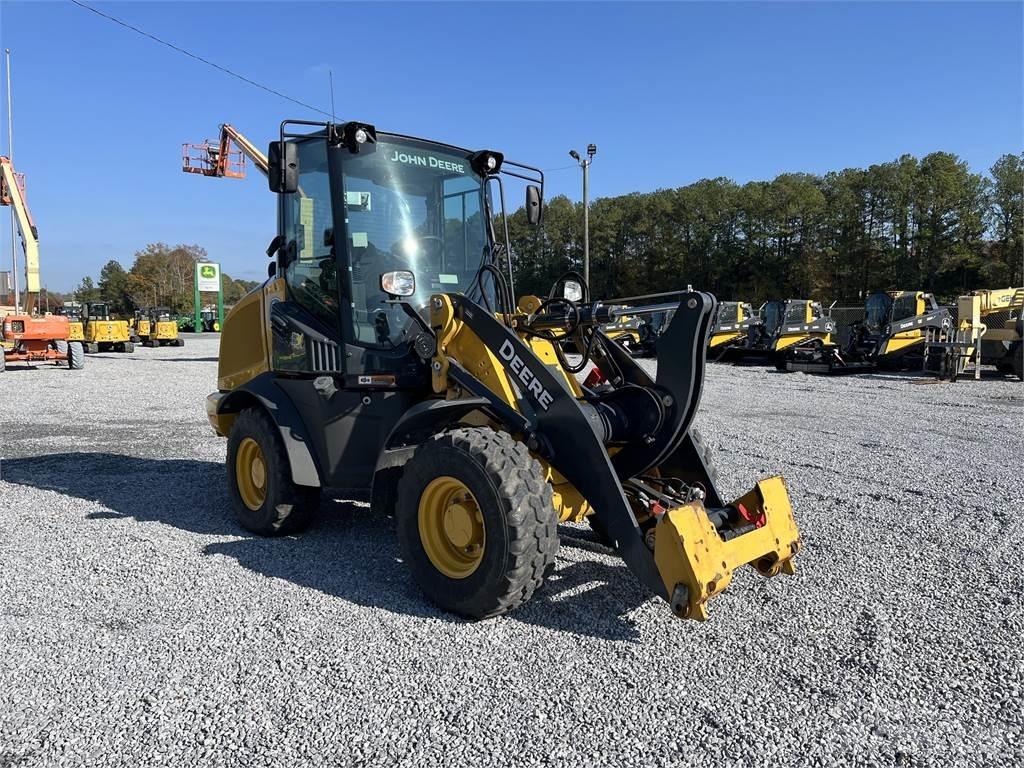 John Deere 244L Mini chargeuse