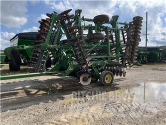 John Deere 2623 Crover crop