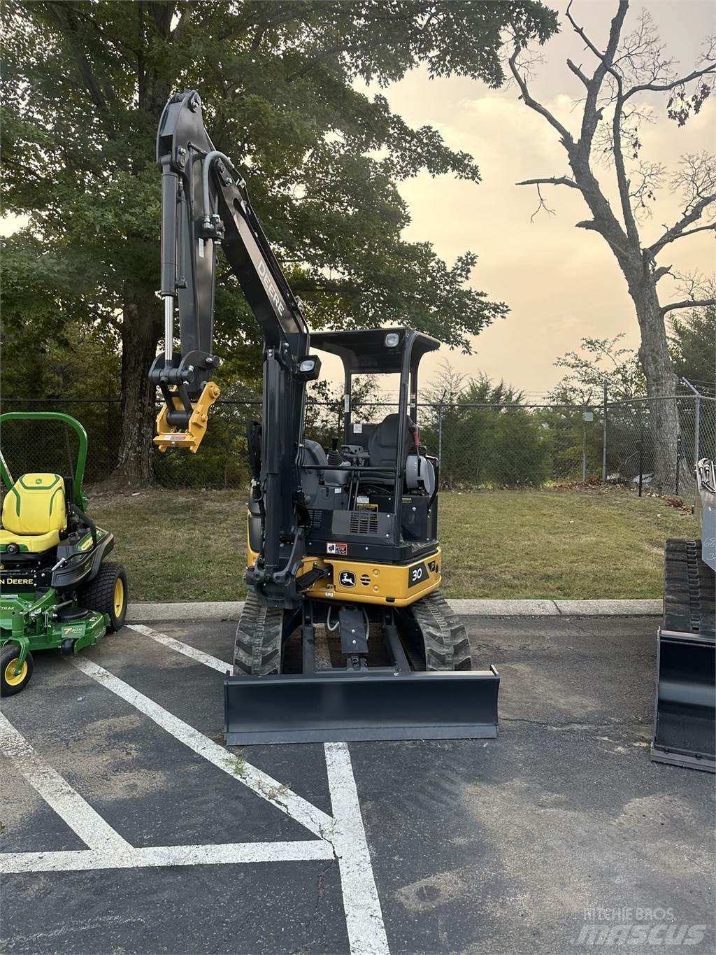 John Deere 30 P Mini pelle < 7t