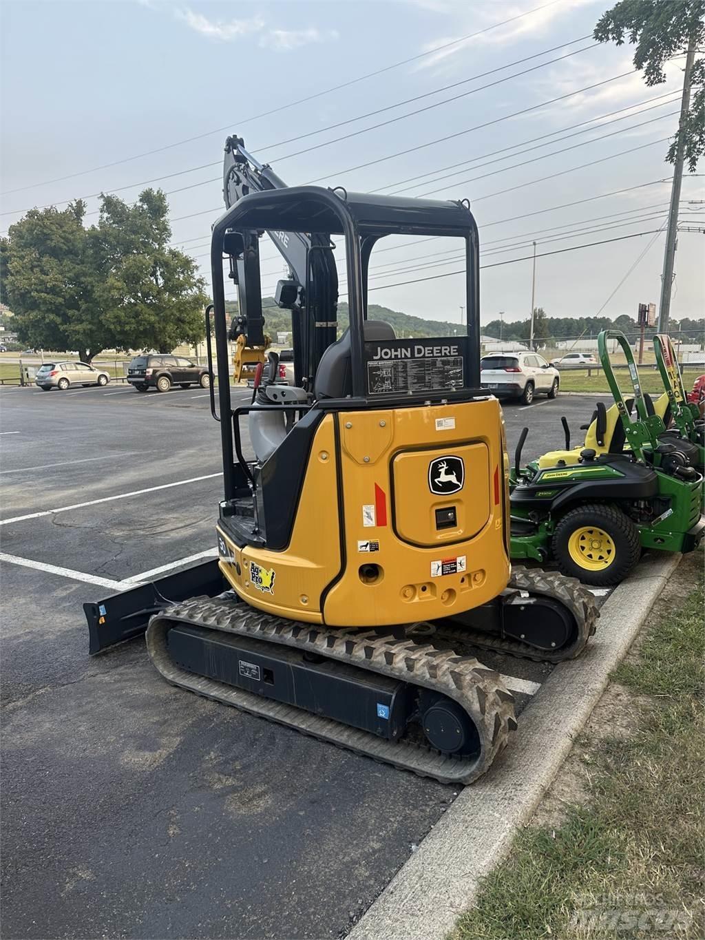 John Deere 30 P Mini pelle < 7t