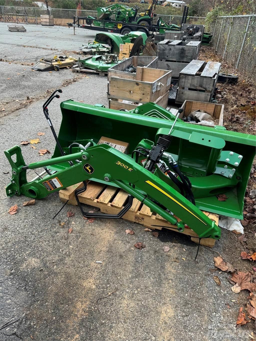 John Deere 300E Agriculture - Autres