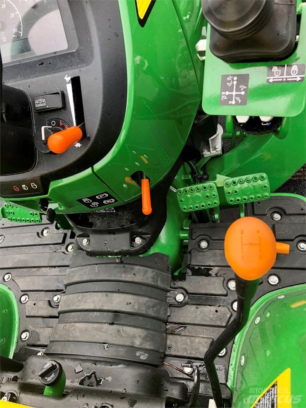 John Deere 3043D Tracteur