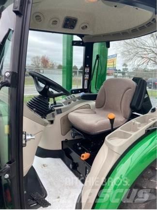 John Deere 3046R Tracteur