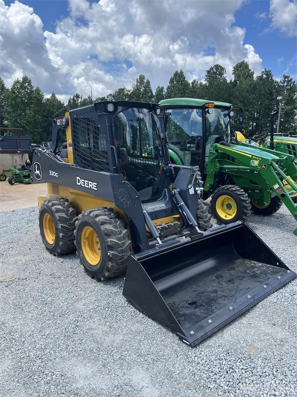 John Deere 320G Chargeuse compacte