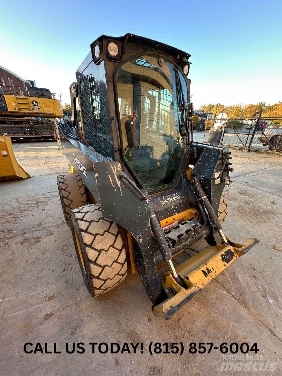 John Deere 320G Chargeuse compacte