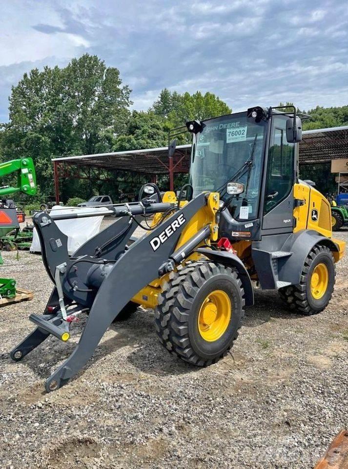 John Deere 324P Chargeuse sur pneus