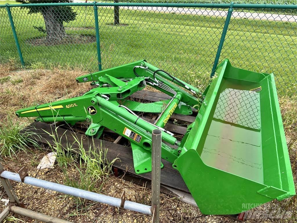 John Deere 400E Tracteur