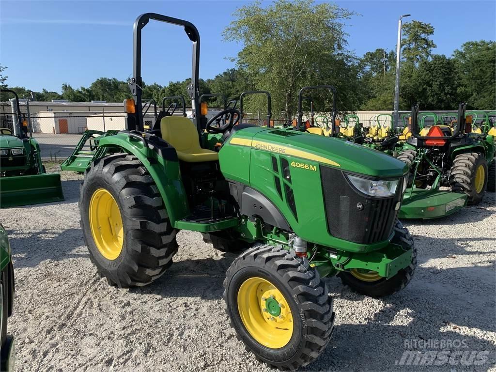 John Deere 4066M Tracteur