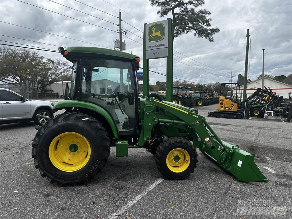 John Deere 4066R Tracteur