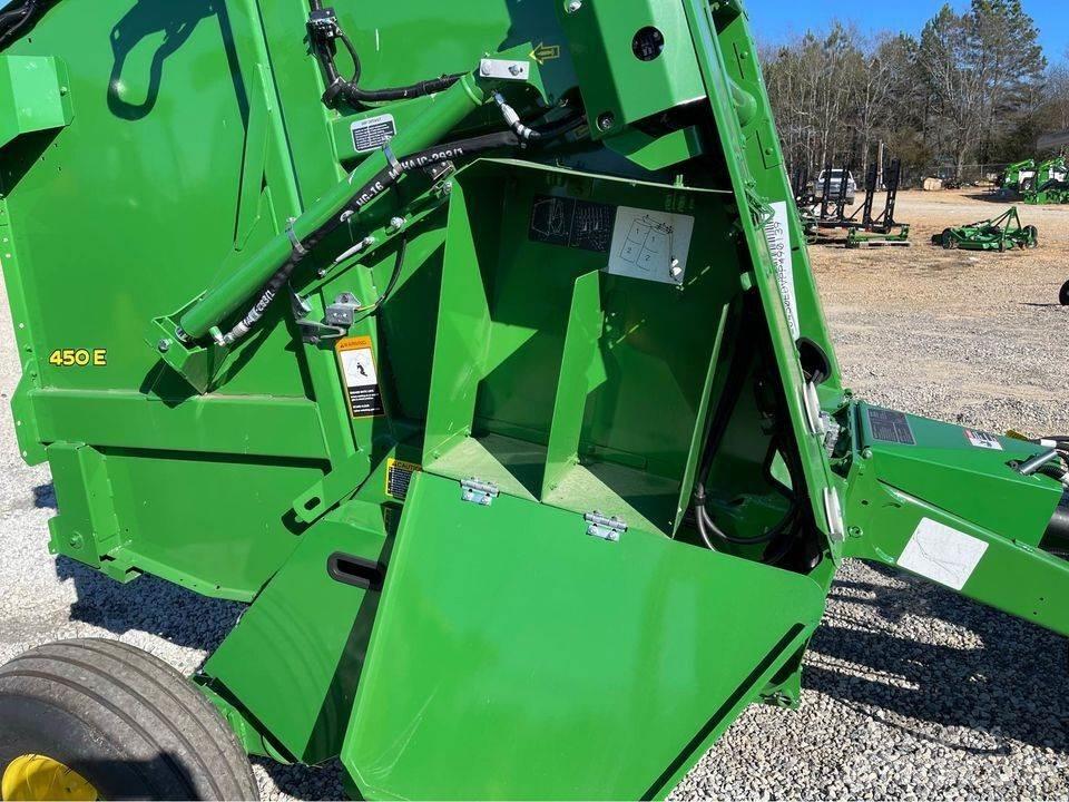John Deere 450E Presse à balle ronde