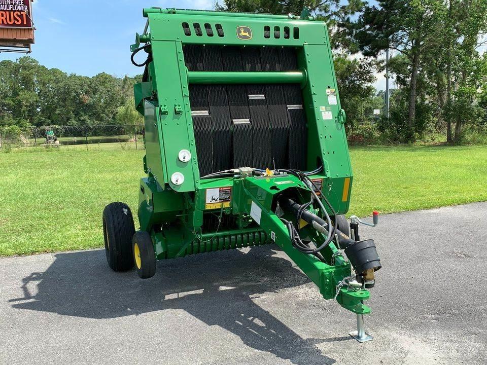 John Deere 450E Presse à balle ronde
