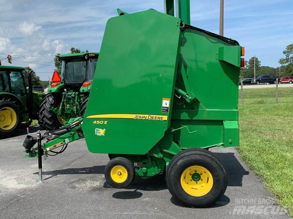John Deere 450E Presse à balle ronde
