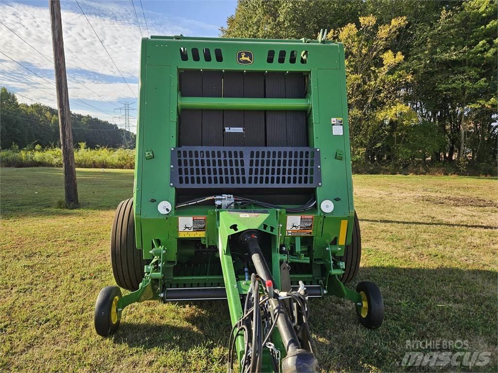 John Deere 451M Presse à balle ronde
