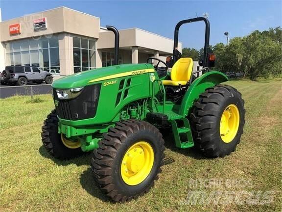 John Deere 5045E Tracteur