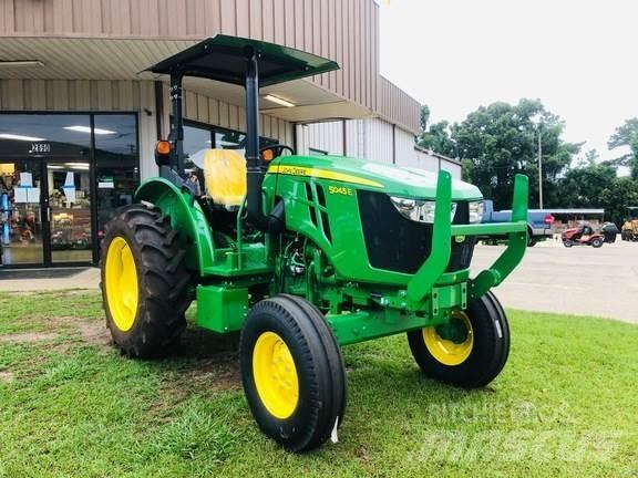 John Deere 5045E Tracteur