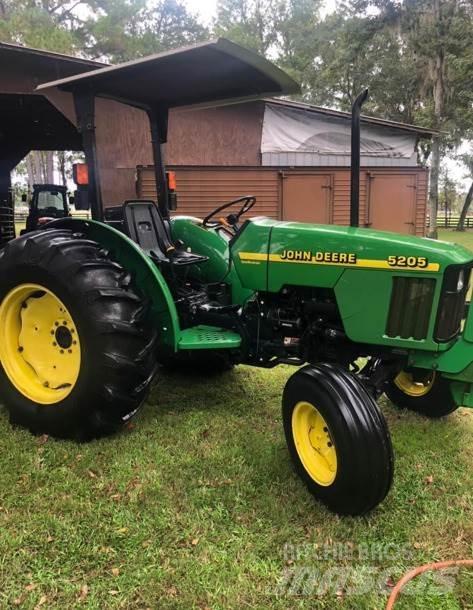 John Deere 5205 Tracteur