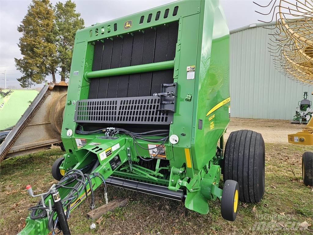 John Deere 560M Presse à balle ronde