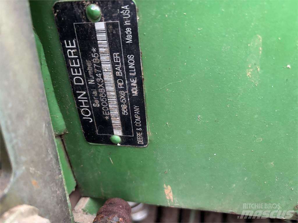 John Deere 568 Presse à balle ronde