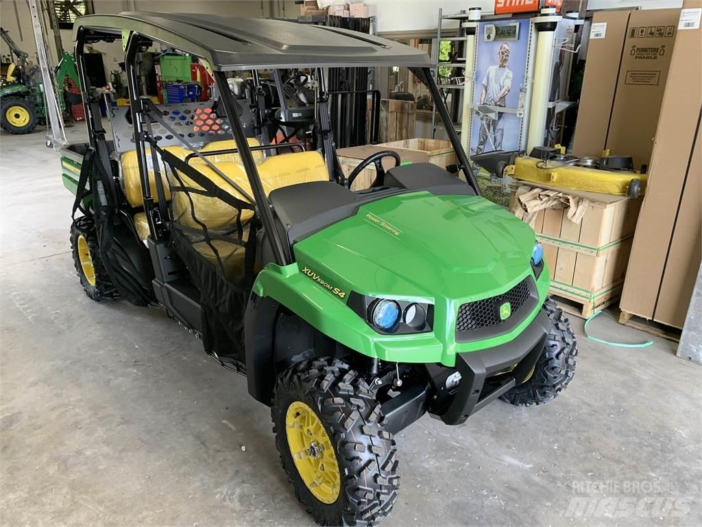 John Deere 590M Mini utilitaire