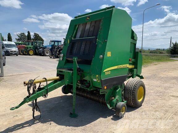 John Deere 592 Presse à balle ronde