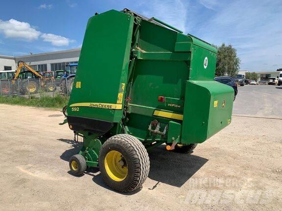John Deere 592 Presse à balle ronde