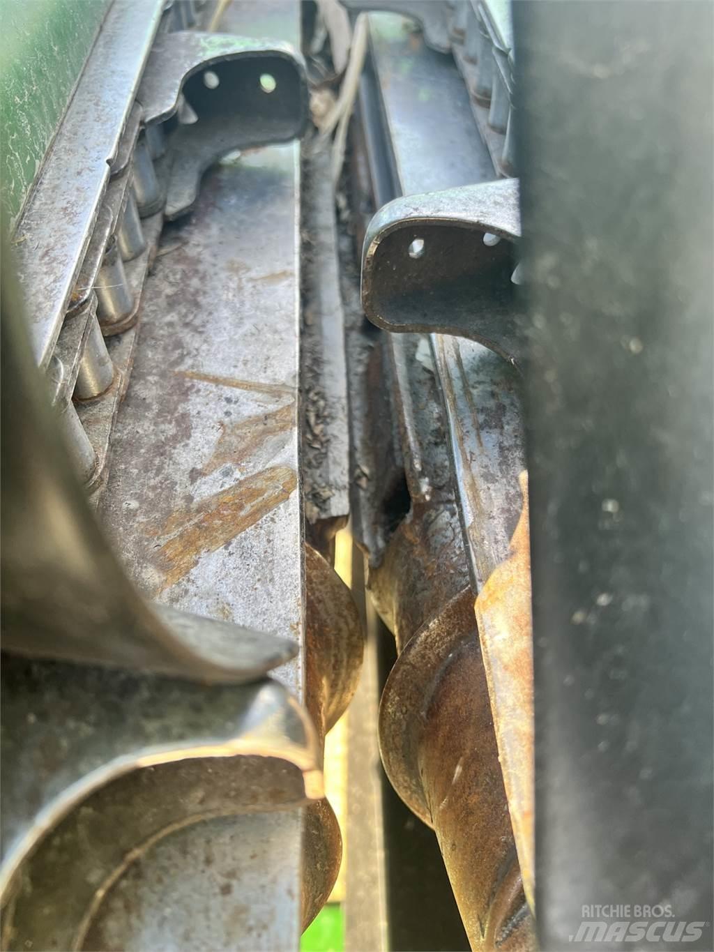 John Deere 608C Accessoires moissonneuse batteuse