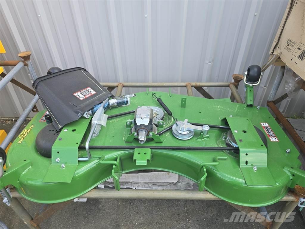 John Deere 60D Tondeuses montées