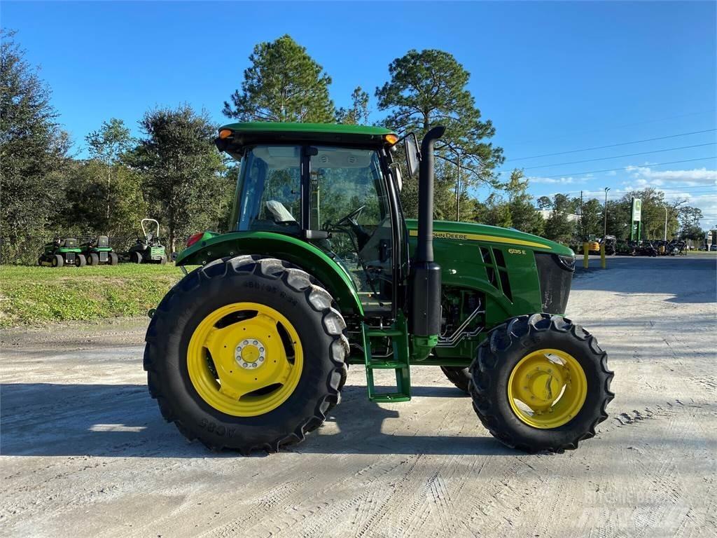 John Deere 6135E Tracteur