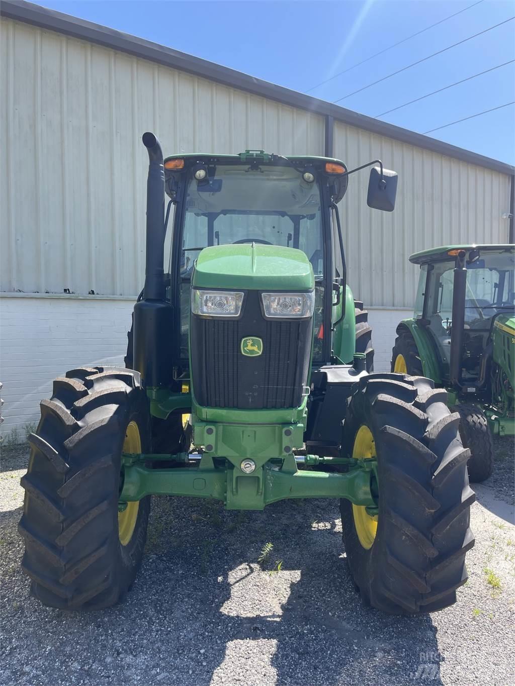 John Deere 6135E Tracteur