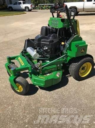 John Deere 636M Tondeuses montées