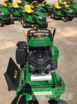 John Deere 636M Tondeuses montées