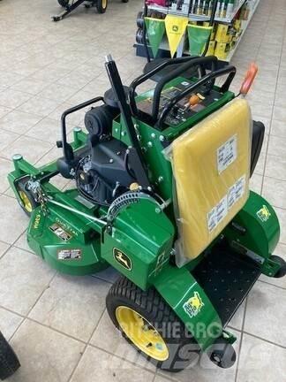 John Deere 636M Tondeuses montées