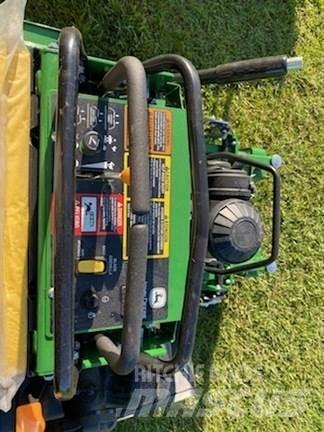 John Deere 636M Tondeuses montées