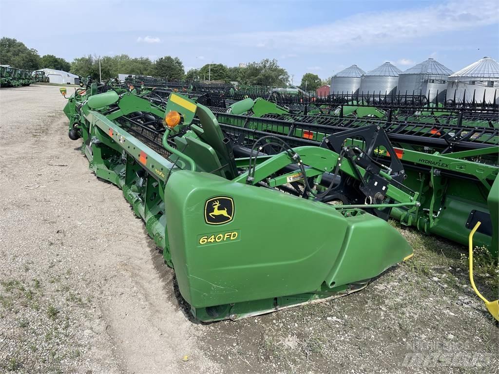 John Deere 640FD Accessoires moissonneuse batteuse