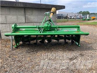 John Deere 665 Herse rotative, rotavator