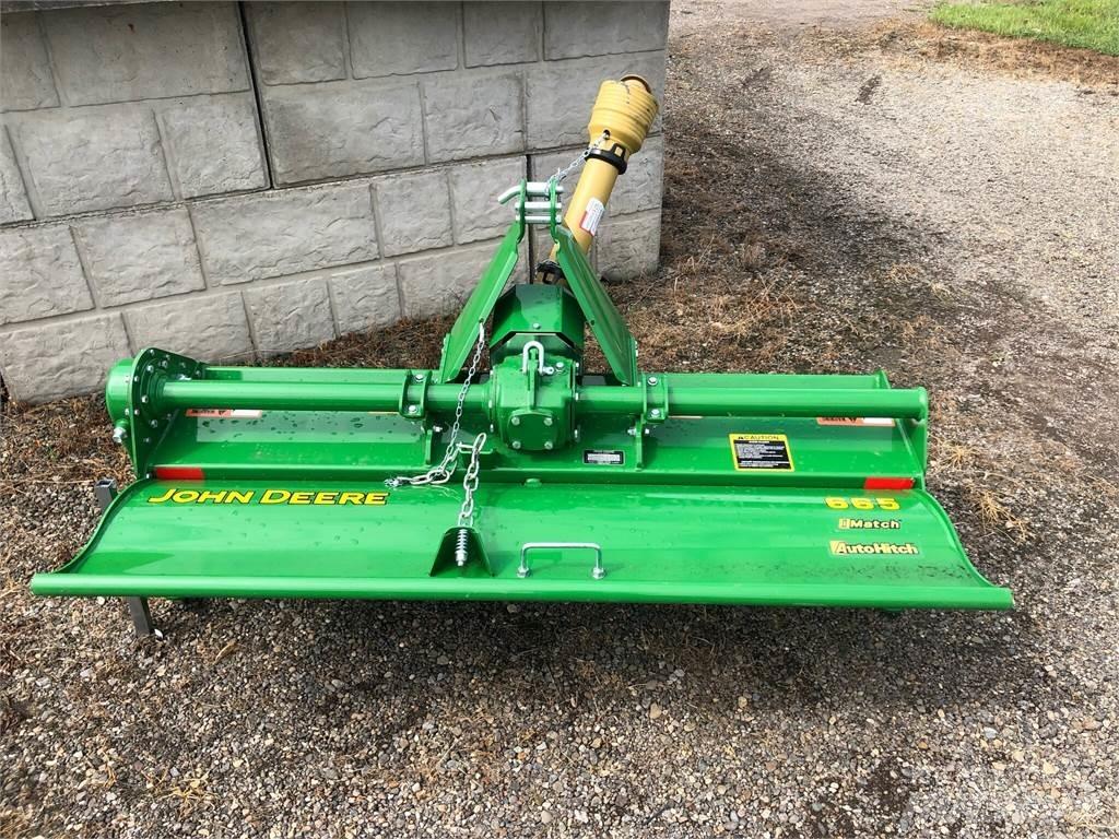 John Deere 665 Herse rotative, rotavator