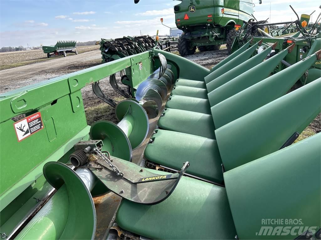 John Deere 708C Accessoires moissonneuse batteuse