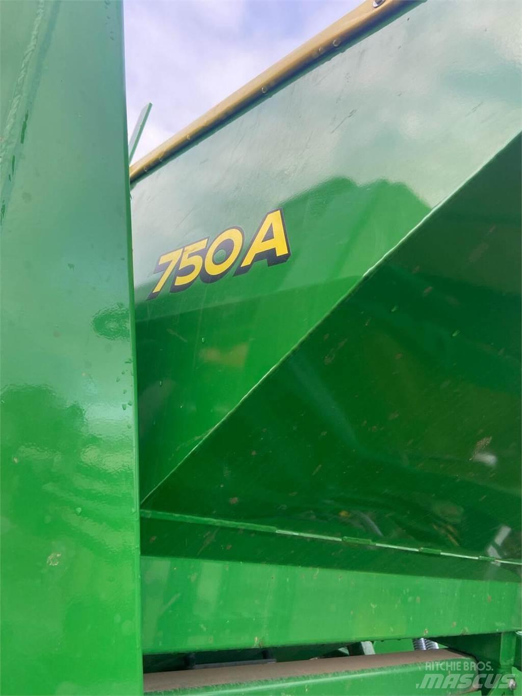 John Deere 750A Semoir