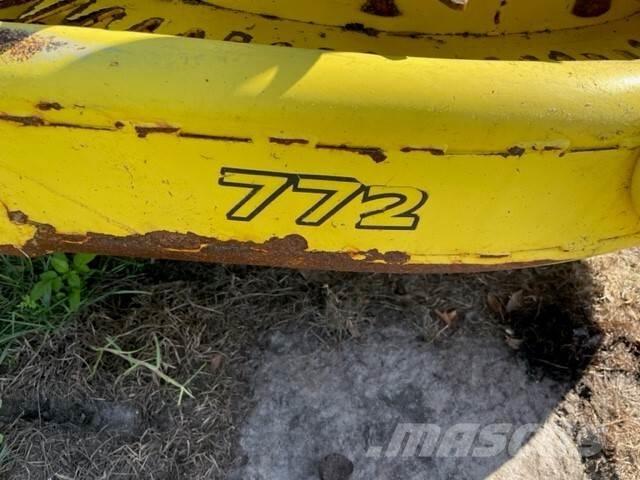 John Deere 772 Autres matériels de fenaison
