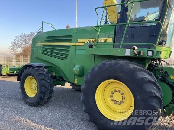 John Deere 7750 Ensileuse occasion