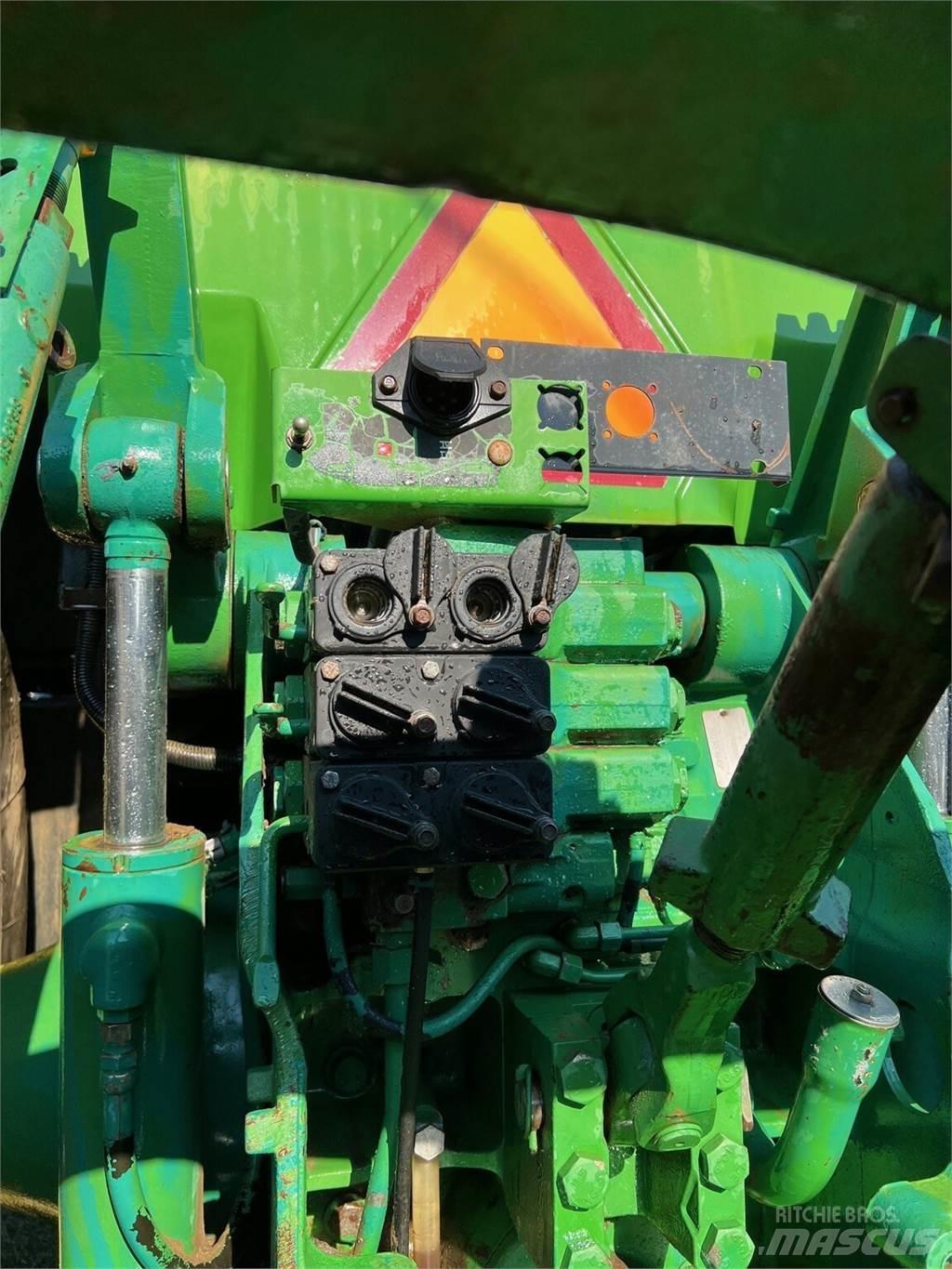 John Deere 8200 Tracteur