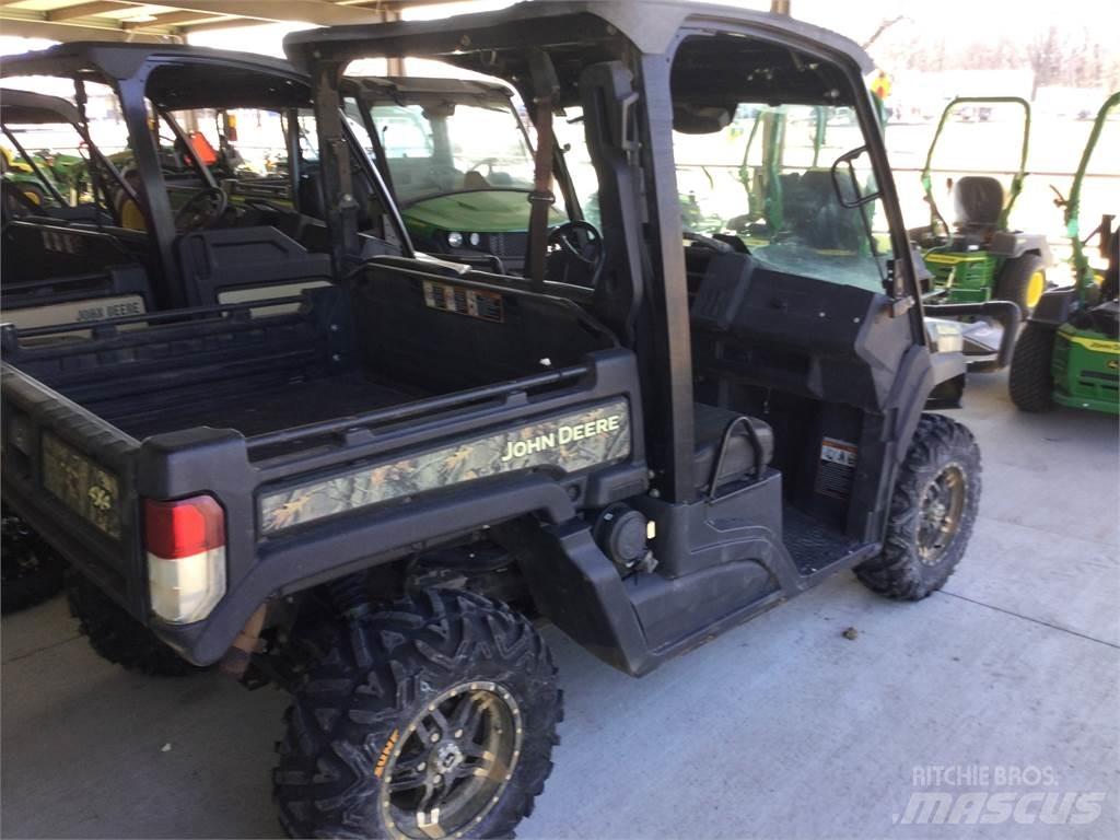 John Deere 835M Mini utilitaire