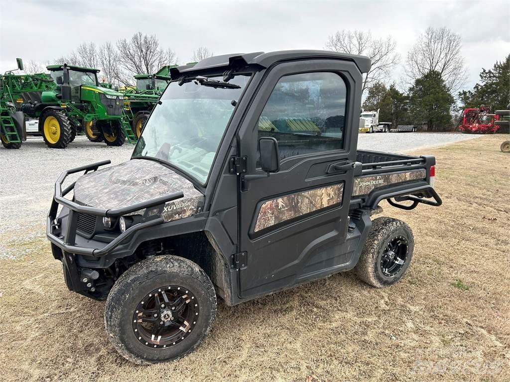 John Deere 835R Mini utilitaire