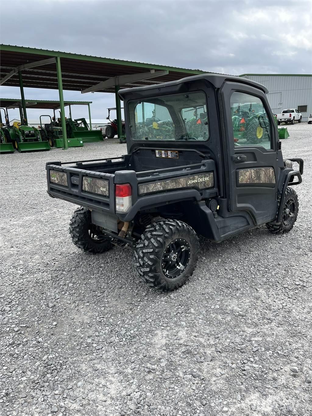 John Deere 835R Mini utilitaire