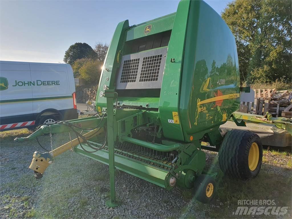 John Deere 854 Presse à balle ronde