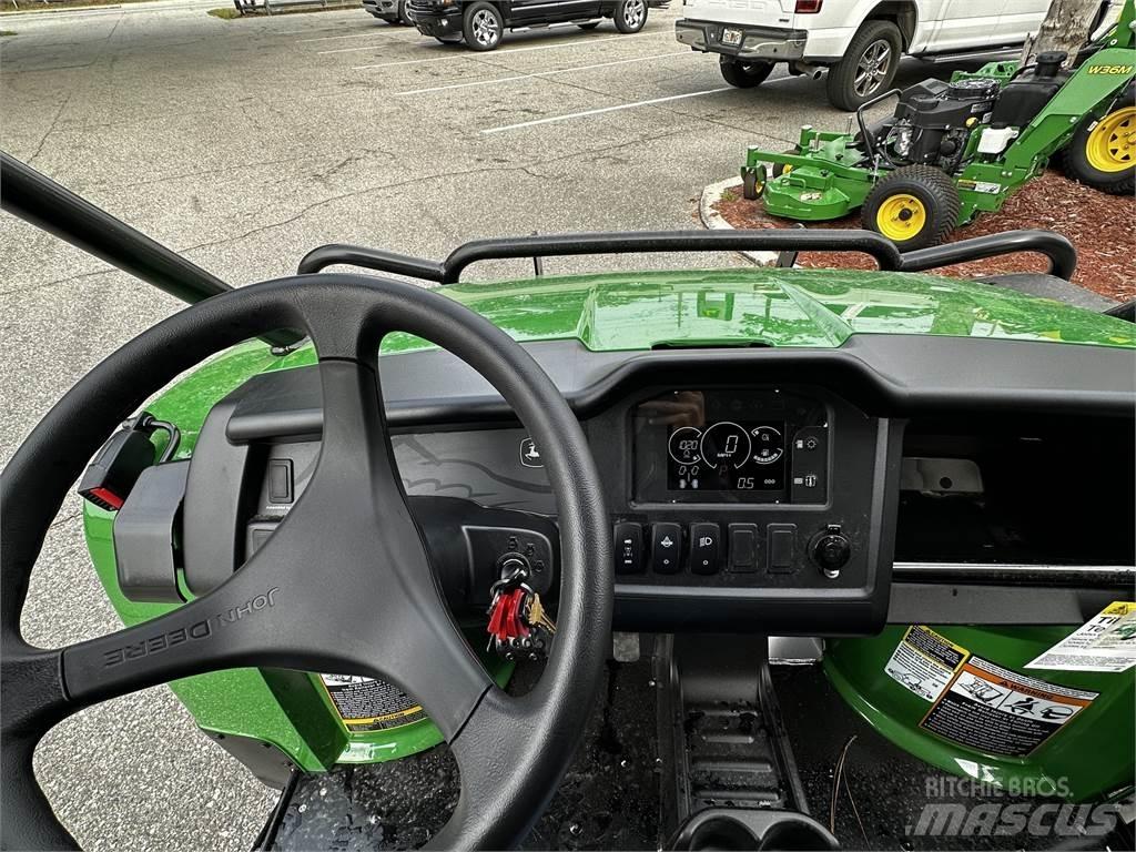 John Deere 855M Mini utilitaire
