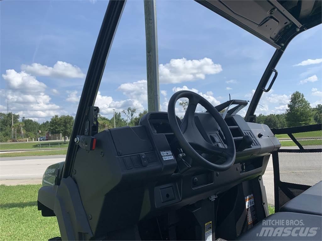 John Deere 865M Mini utilitaire