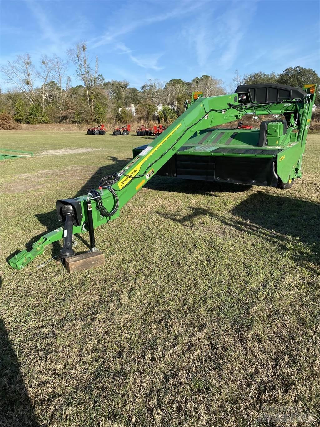 John Deere C300 Faucheuse-conditionneuse
