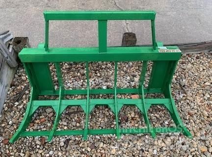 John Deere CR50 Grappin