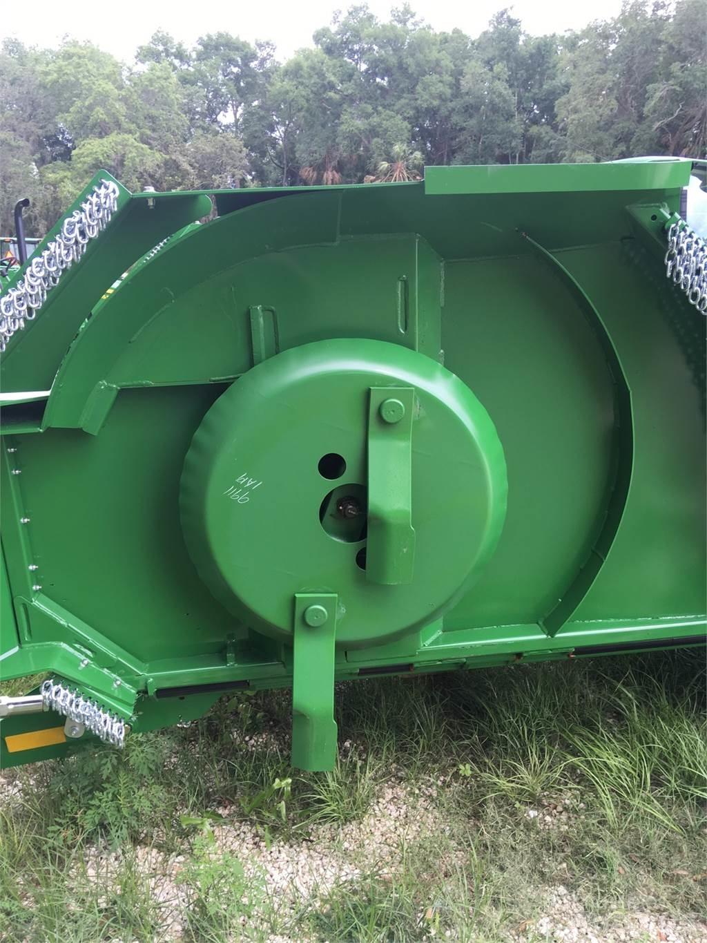 John Deere FC12E Dérouleuse, pailleuse